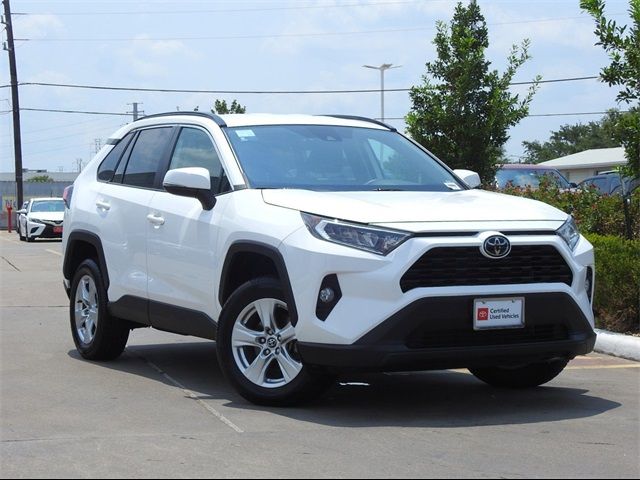 2020 Toyota RAV4 XLE