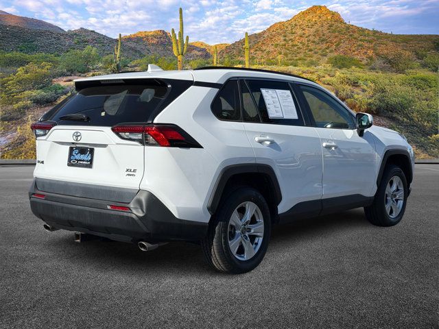 2020 Toyota RAV4 XLE