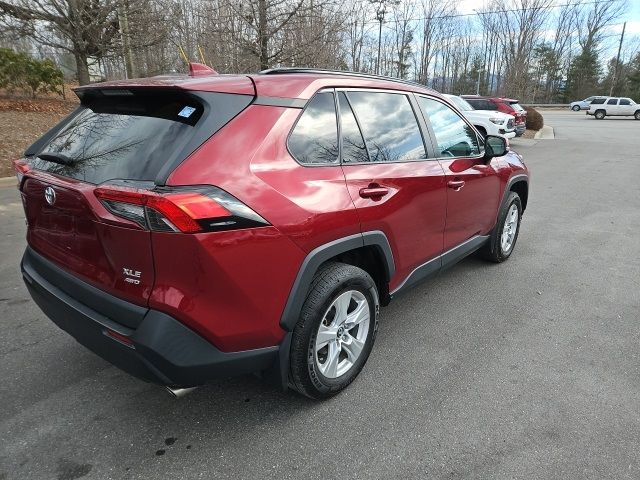 2020 Toyota RAV4 XLE