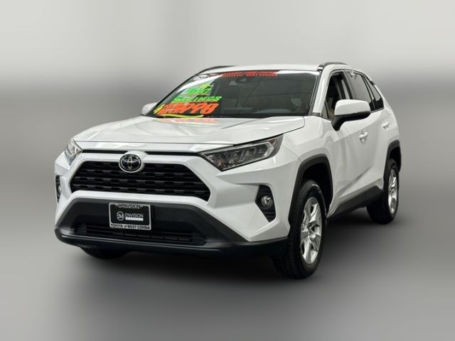 2020 Toyota RAV4 XLE