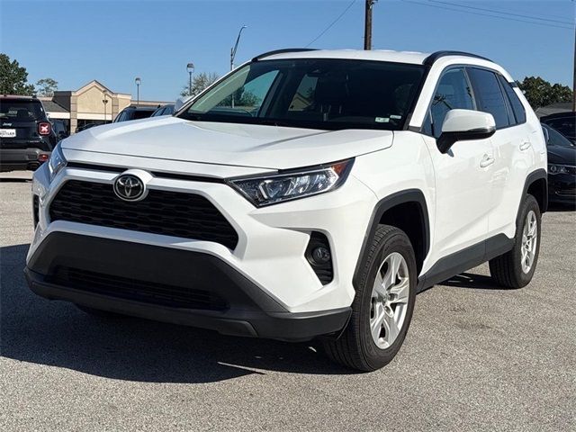 2020 Toyota RAV4 XLE