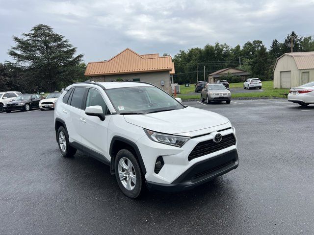 2020 Toyota RAV4 XLE