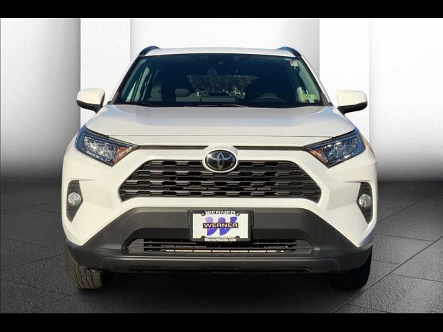 2020 Toyota RAV4 XLE