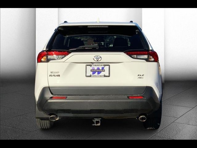 2020 Toyota RAV4 XLE