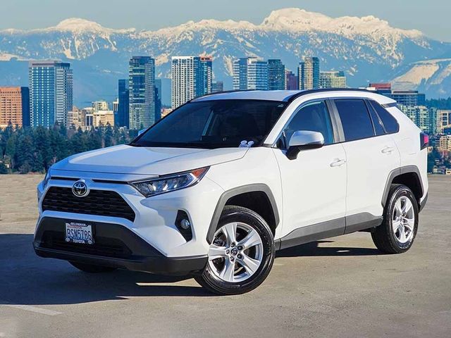 2020 Toyota RAV4 XLE