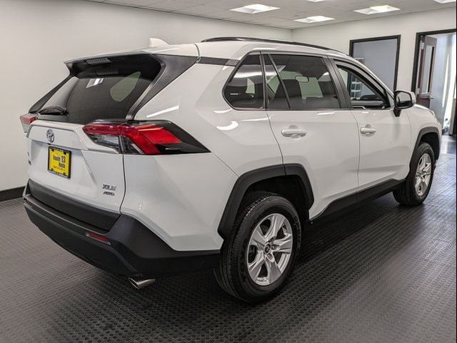 2020 Toyota RAV4 XLE