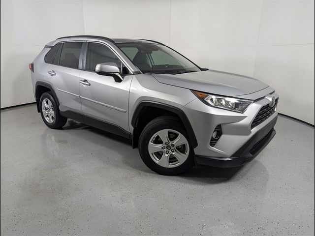 2020 Toyota RAV4 XLE