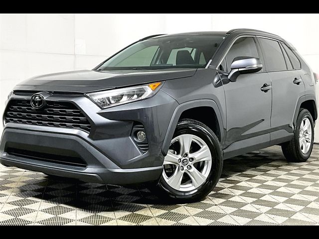 2020 Toyota RAV4 XLE