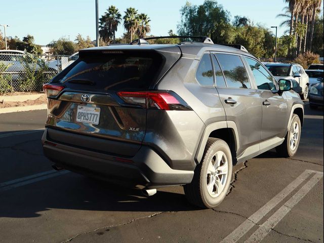 2020 Toyota RAV4 XLE