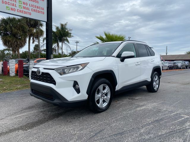 2020 Toyota RAV4 XLE