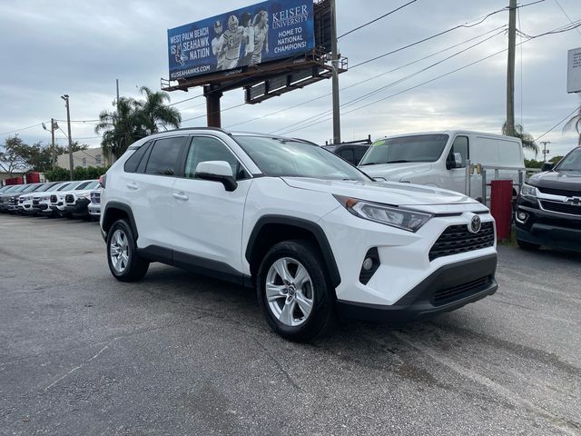 2020 Toyota RAV4 XLE