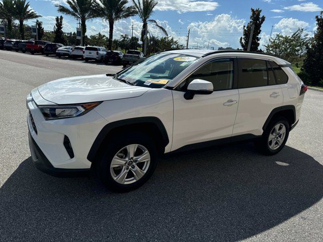 2020 Toyota RAV4 XLE