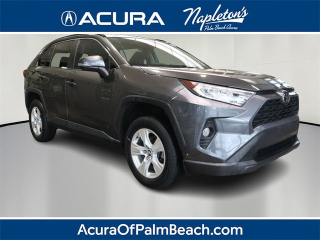 2020 Toyota RAV4 XLE