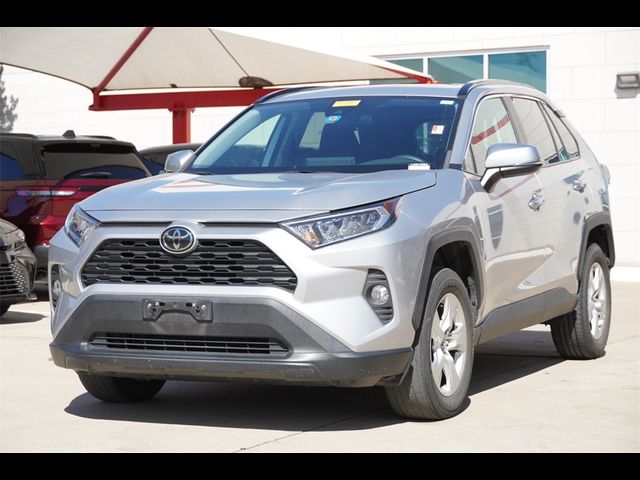 2020 Toyota RAV4 XLE