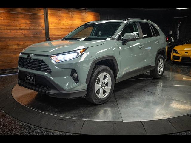 2020 Toyota RAV4 XLE