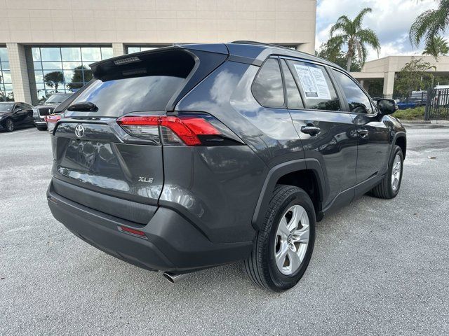 2020 Toyota RAV4 XLE