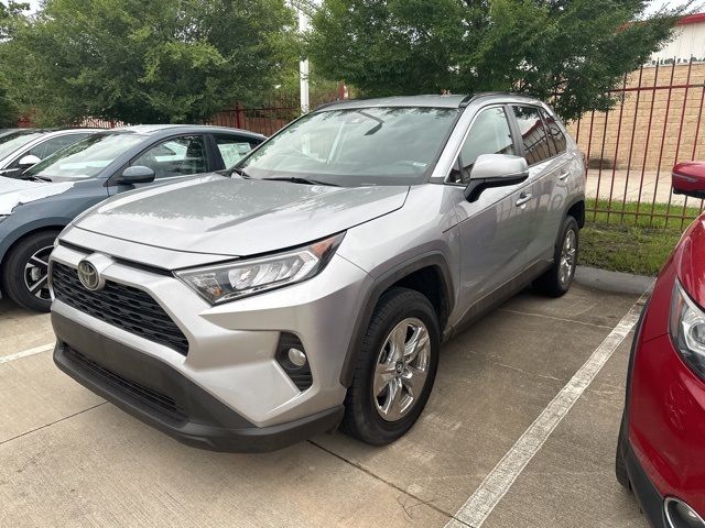 2020 Toyota RAV4 XLE