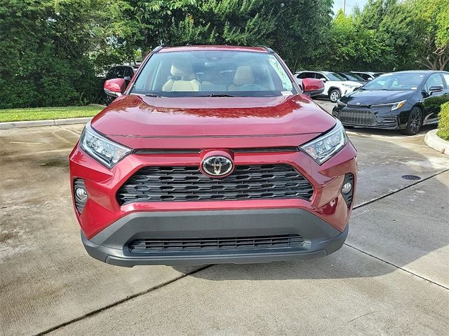 2020 Toyota RAV4 XLE