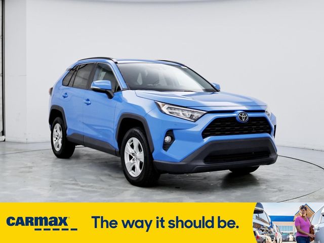 2020 Toyota RAV4 XLE