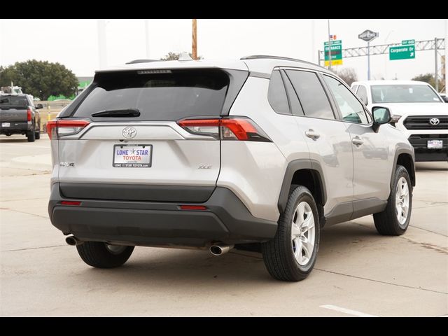 2020 Toyota RAV4 XLE