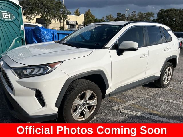 2020 Toyota RAV4 XLE