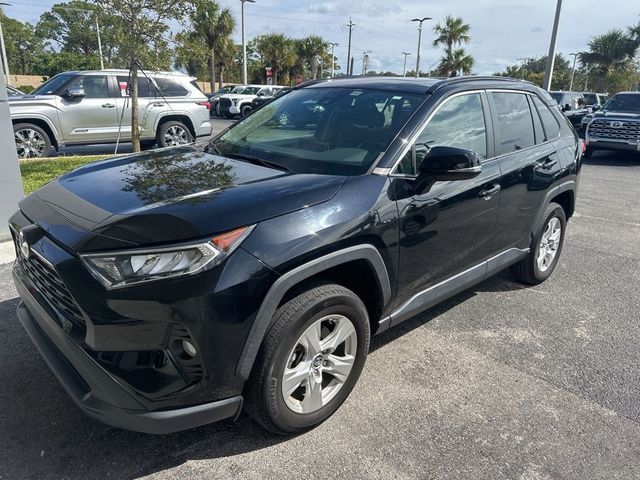 2020 Toyota RAV4 XLE