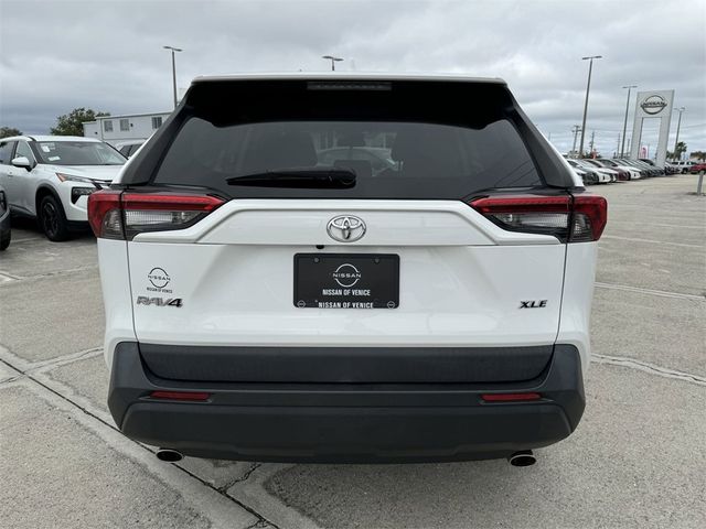 2020 Toyota RAV4 XLE