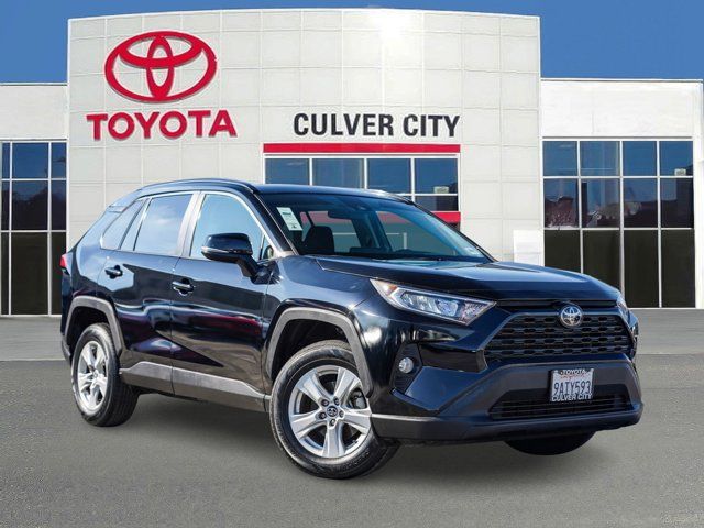 2020 Toyota RAV4 XLE