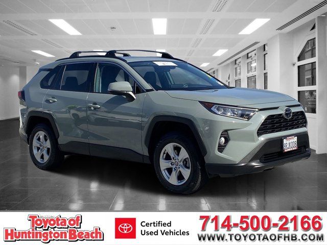 2020 Toyota RAV4 XLE