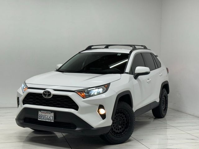 2020 Toyota RAV4 XLE