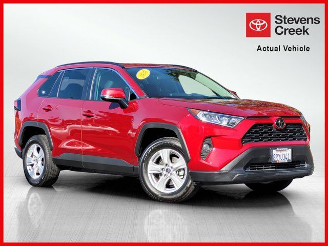 2020 Toyota RAV4 XLE