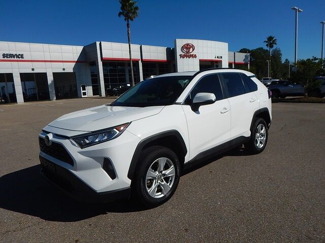 2020 Toyota RAV4 XLE