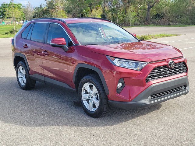 2020 Toyota RAV4 XLE