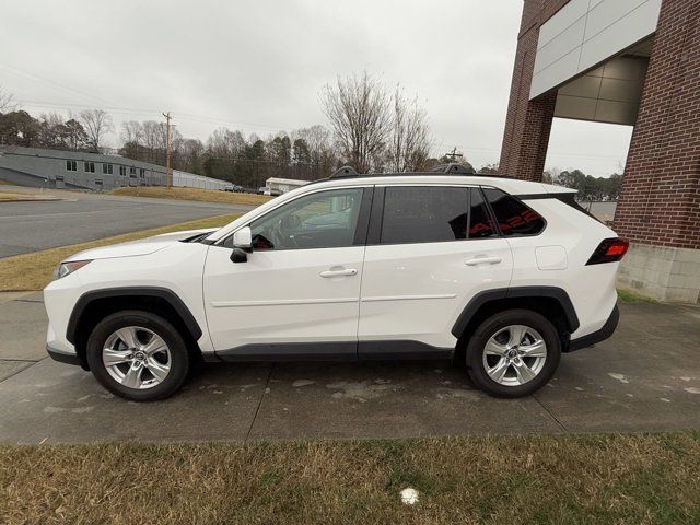 2020 Toyota RAV4 XLE