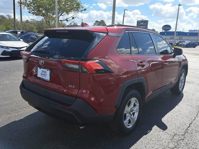 2020 Toyota RAV4 XLE