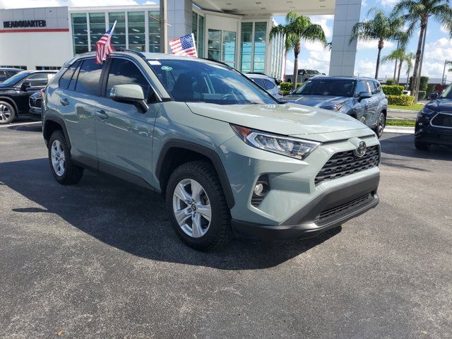 2020 Toyota RAV4 XLE