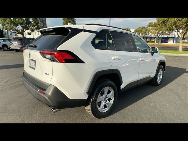 2020 Toyota RAV4 XLE