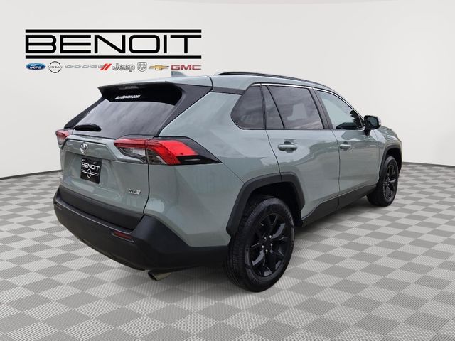 2020 Toyota RAV4 XLE