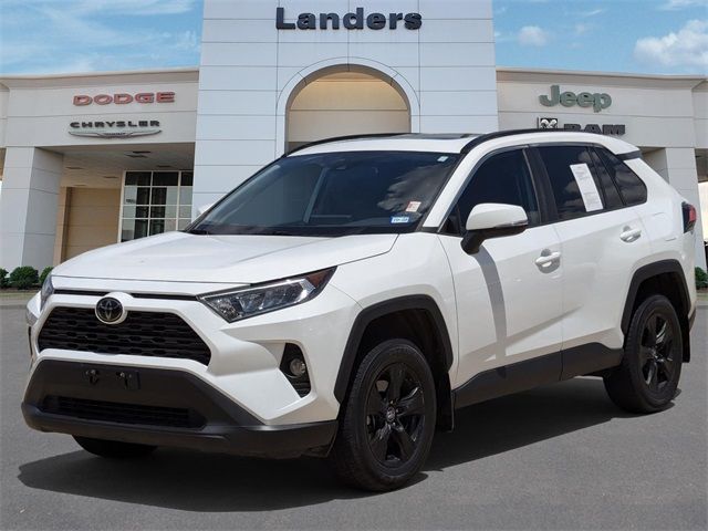 2020 Toyota RAV4 XLE