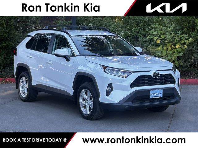 2020 Toyota RAV4 XLE