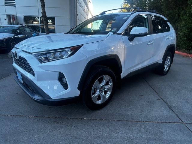 2020 Toyota RAV4 XLE