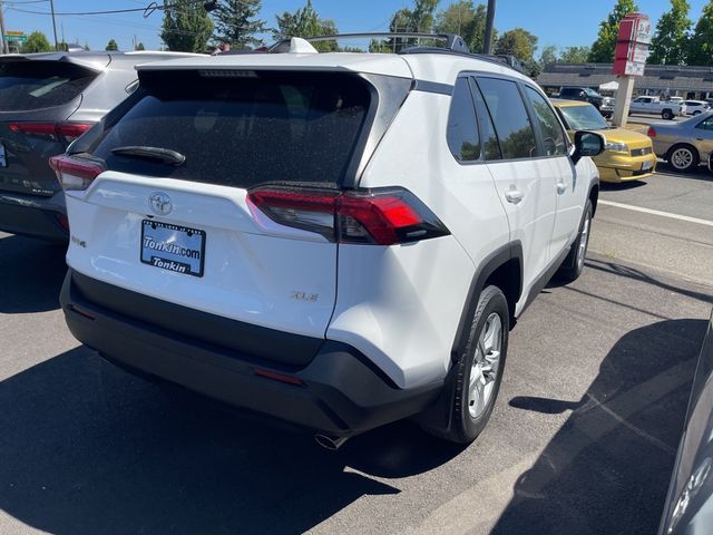 2020 Toyota RAV4 XLE