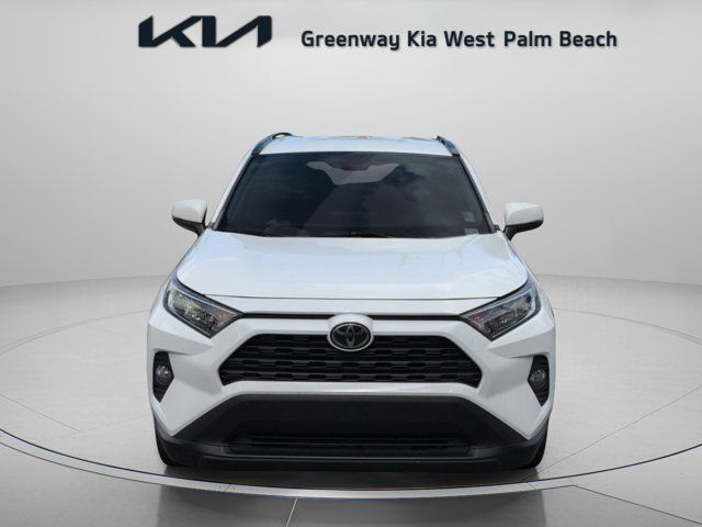 2020 Toyota RAV4 XLE