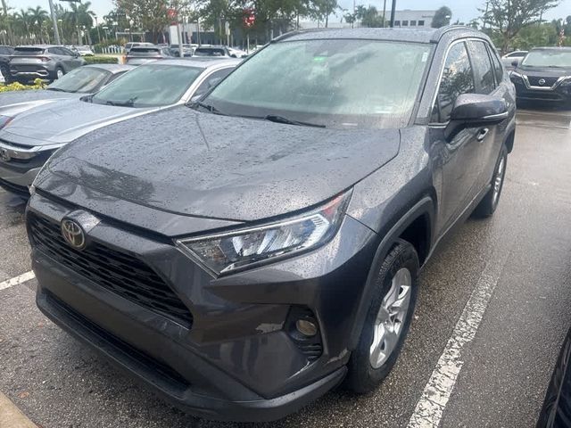 2020 Toyota RAV4 XLE