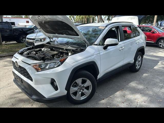 2020 Toyota RAV4 XLE