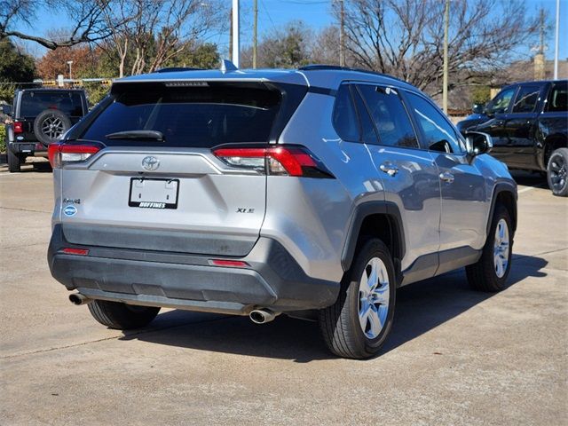 2020 Toyota RAV4 XLE