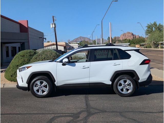 2020 Toyota RAV4 XLE