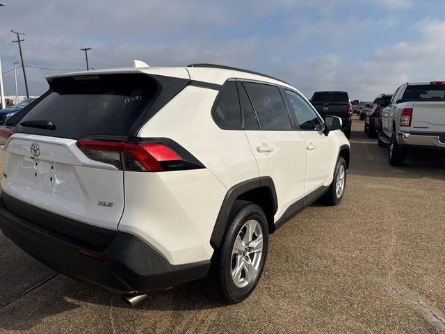 2020 Toyota RAV4 XLE