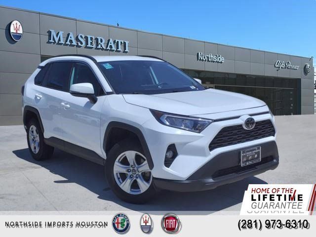 2020 Toyota RAV4 XLE