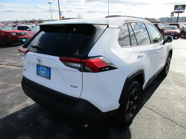 2020 Toyota RAV4 XLE